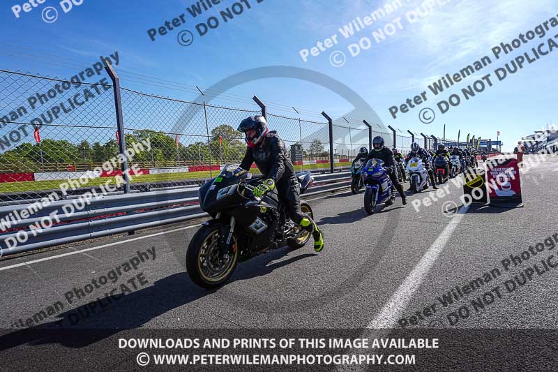 donington no limits trackday;donington park photographs;donington trackday photographs;no limits trackdays;peter wileman photography;trackday digital images;trackday photos